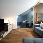 Hochwertiges Apartment / 120M² / Dachterrasse / Parking